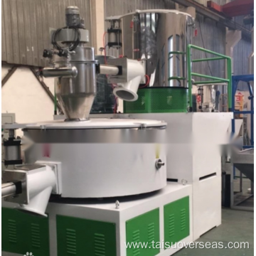 Plastic mixer for plastic raw materials